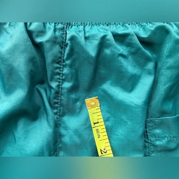 Nike Men's Retro Two-Tone Athletic Shorts in Black and Teal XL - Picture 15 of 15